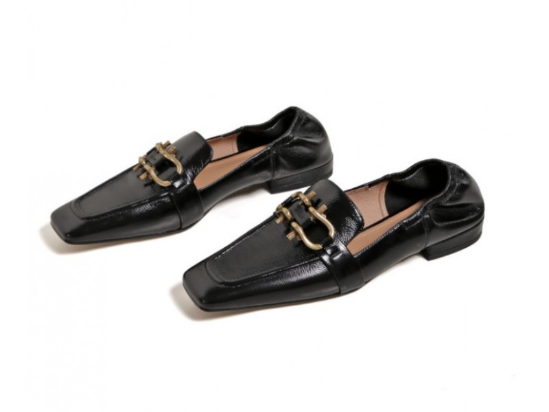 Designer Chain Natural Genuine Cow Leather Loafers Women Top Quality Soft Comfort Flats Woman Moccasin Espadrille Designer Chain Natural Genuine Cow Leather Loafers Women Top Quality Soft Comfort Flats Woman Moccasin Espadrille