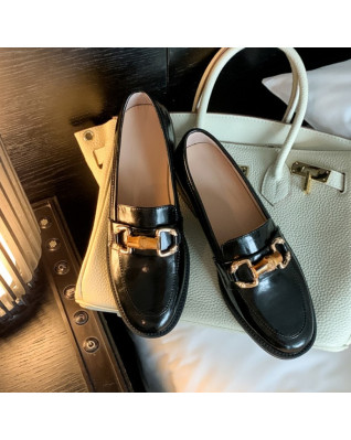 Natural Genuine Leather Women Loafers Brand Designer Chain Slipons Flat Shoes Black Beige Burgundy Casual Shoes Ladies